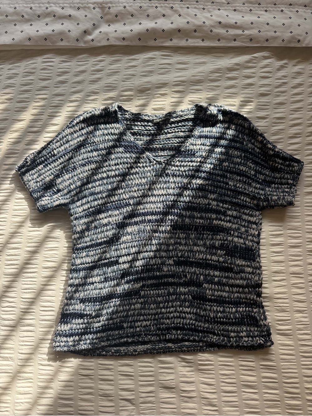 Eileen Fisher Marled Navy and White V-Neck Short Sleeve Knit Top
